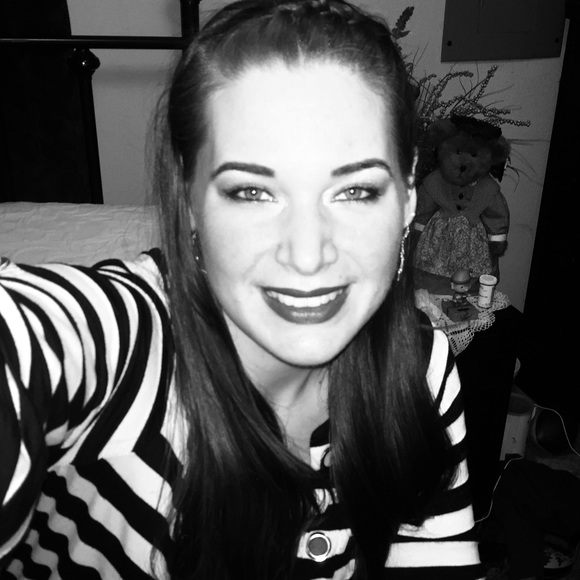 Meet your Posher, Kisa - Picture 3 of 4